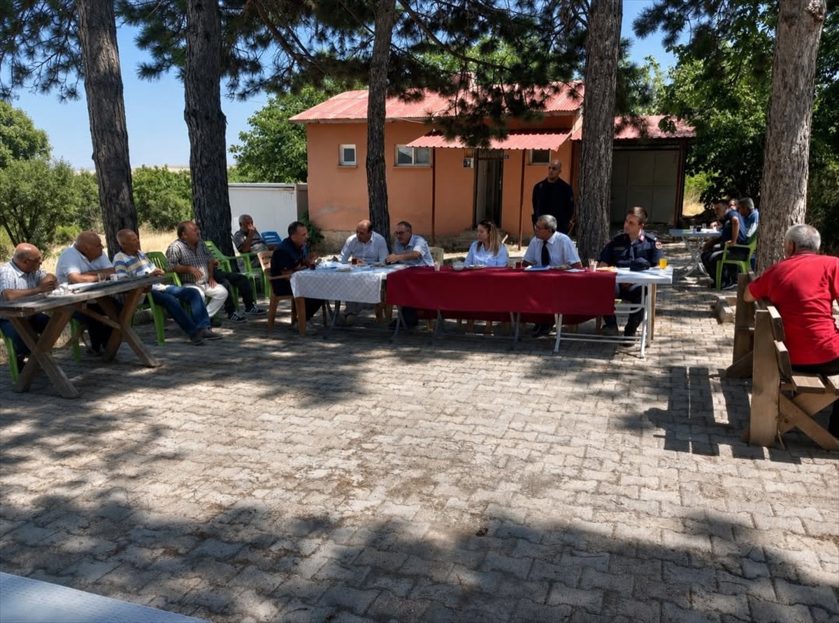 Kaymakam Yılmaz Dibekli Köyü\'nü Ziyaret Etti