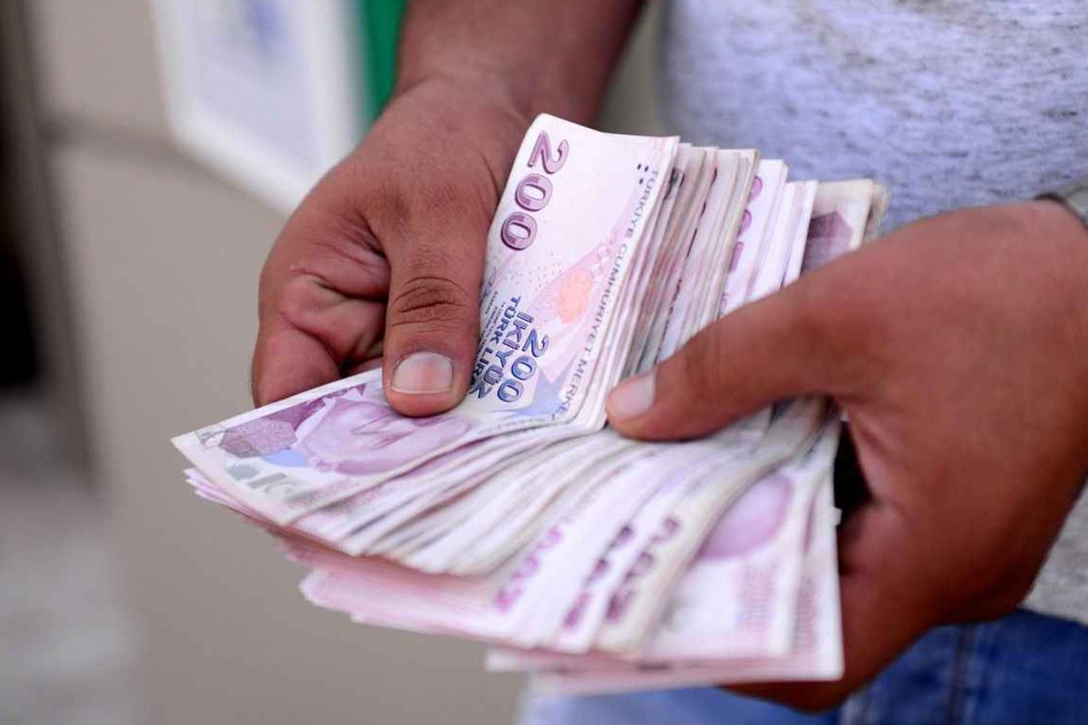 Akaryakıtta yeni zirve! Motorin fiyatı 84 TL sınırında