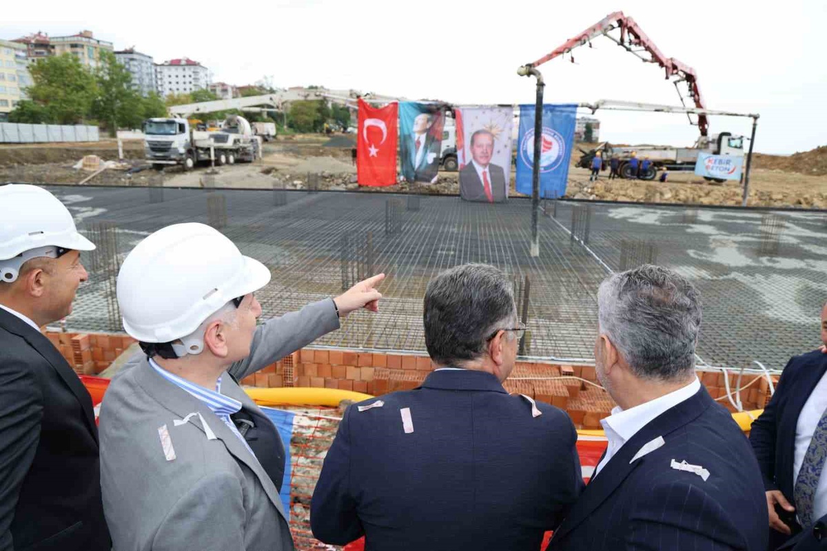 Akçaabat otogarının temeli atıldı