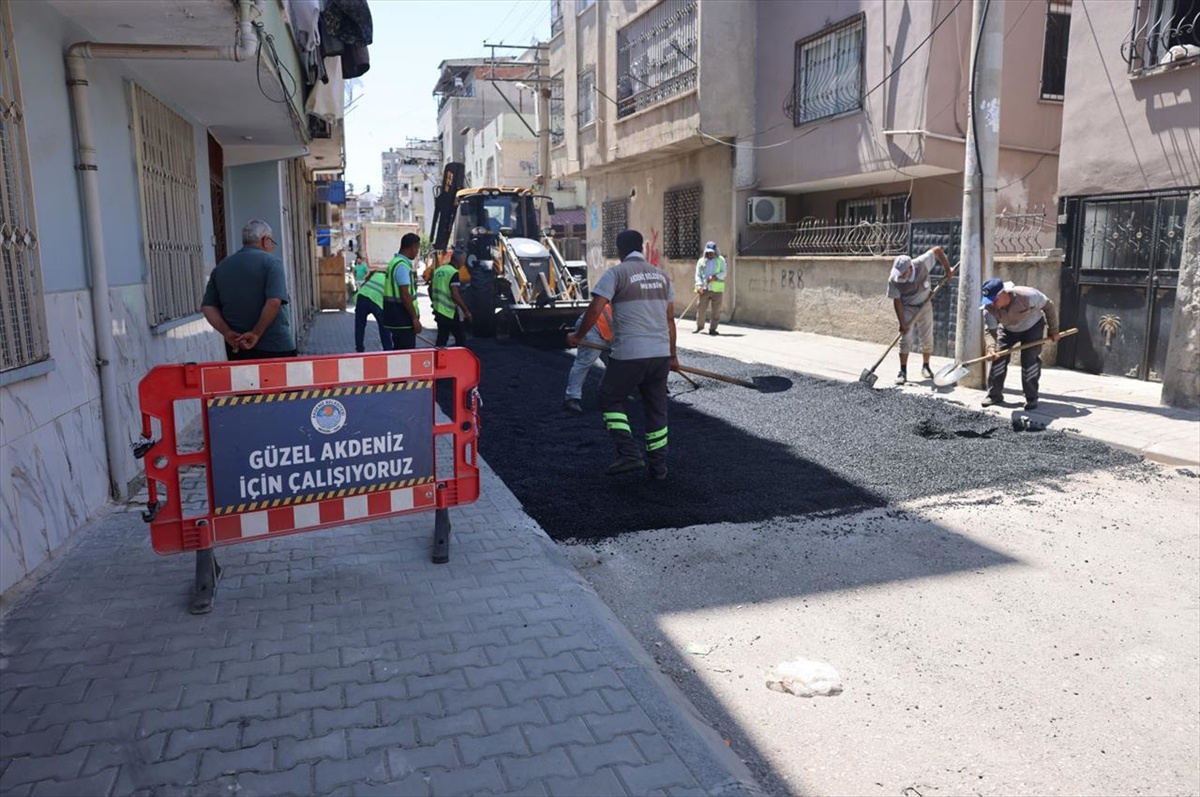 Mersin\'de Yol Çalışmaları Devam Ediyor