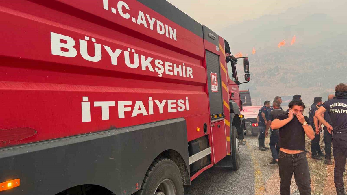 Aydın Büyükşehir Çine’de yangına müdahale ediyor
