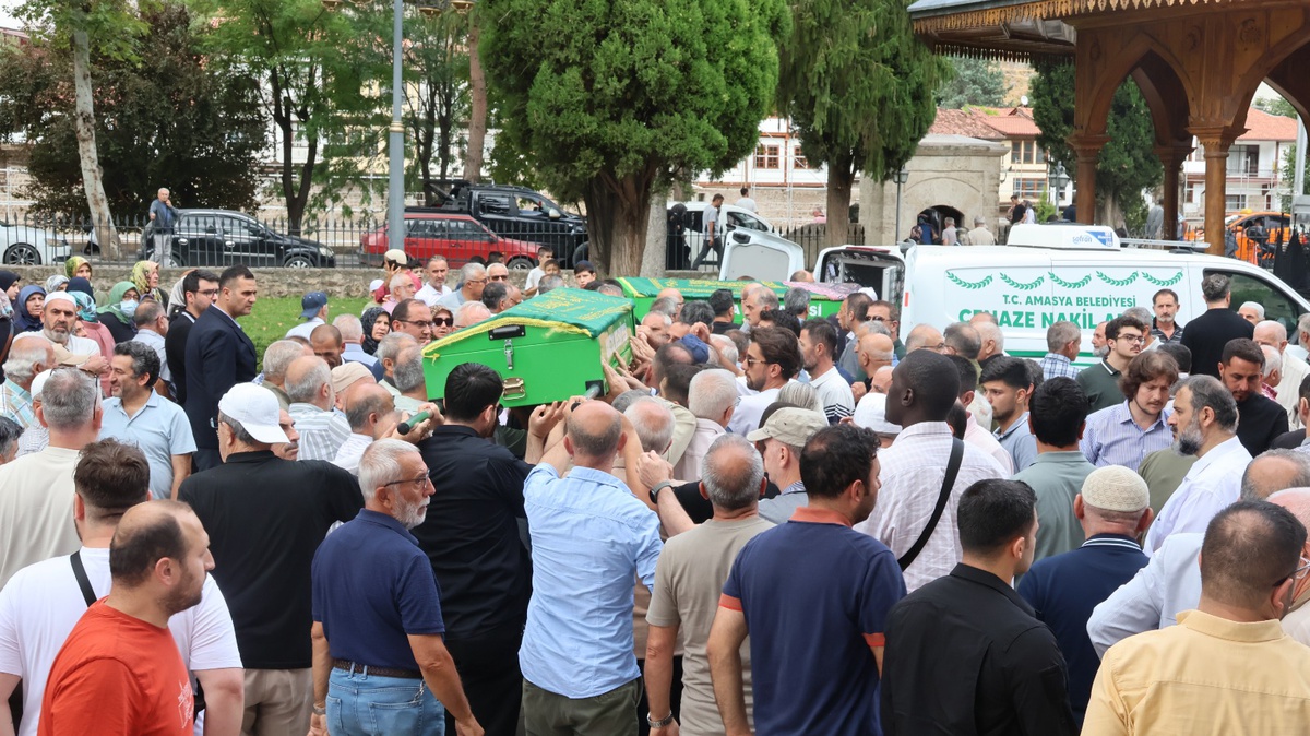 Kadere bak! Farklı şehirlerde yaşayan anne ve oğlu 2 saat arayla vefat etti