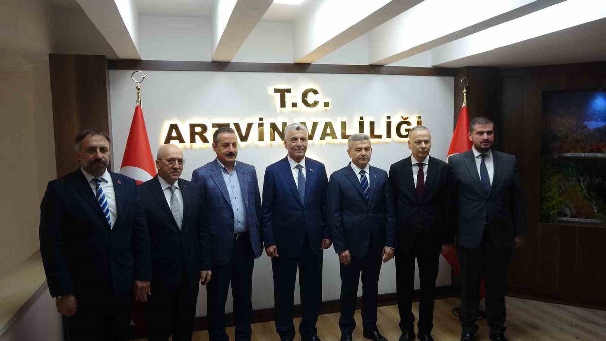 Bakan Bolat\'tan Artvin\'e 100 Milyon Lira Destek