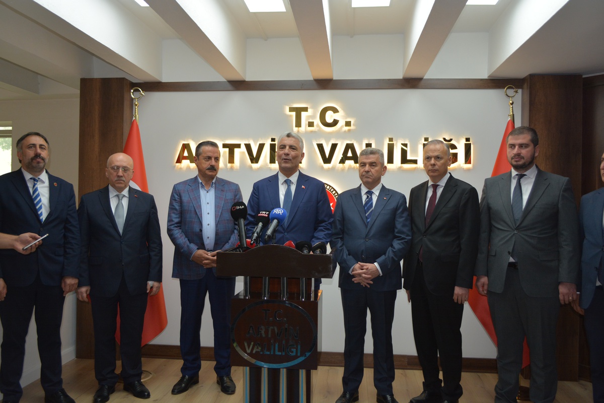 Sarp Gümrük Kapısı\'nın Önemi Vurgulandı