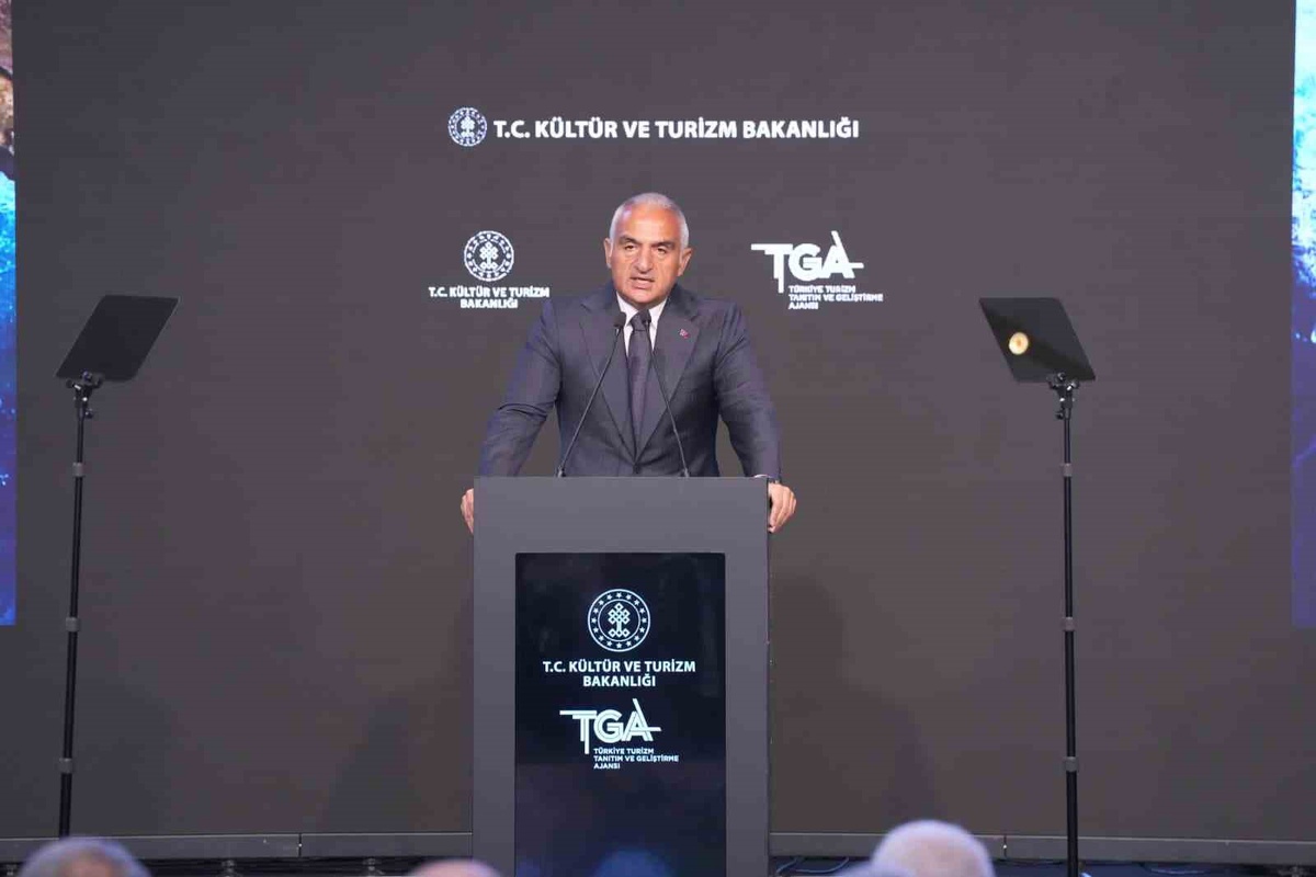 2026 Turizm Geliri: 25.7 Milyar Dolar