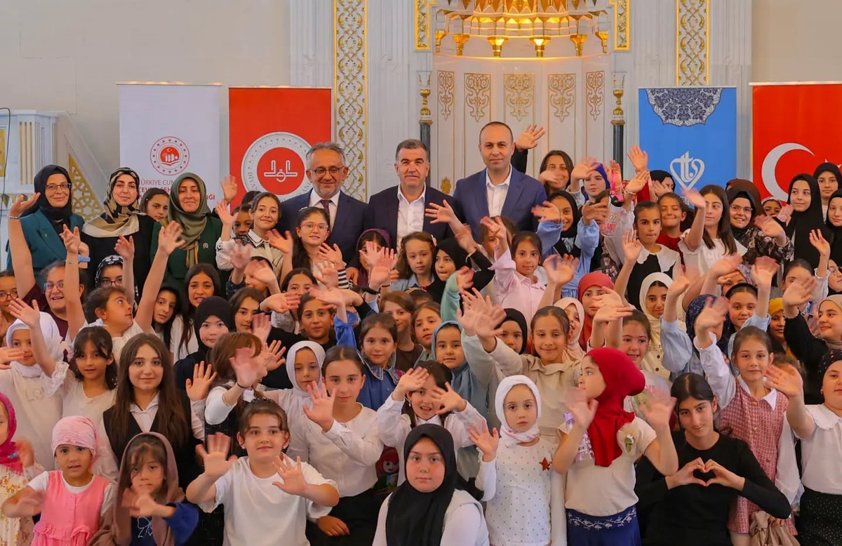 Bayburt\'ta Cami Çocuk Buluşması Düzenlendi
