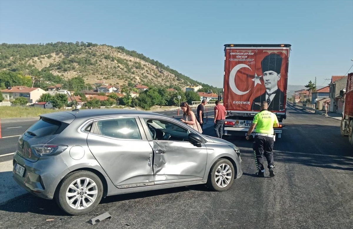 Bilecik\'te Trafik Kazaları: 3 Yaralı