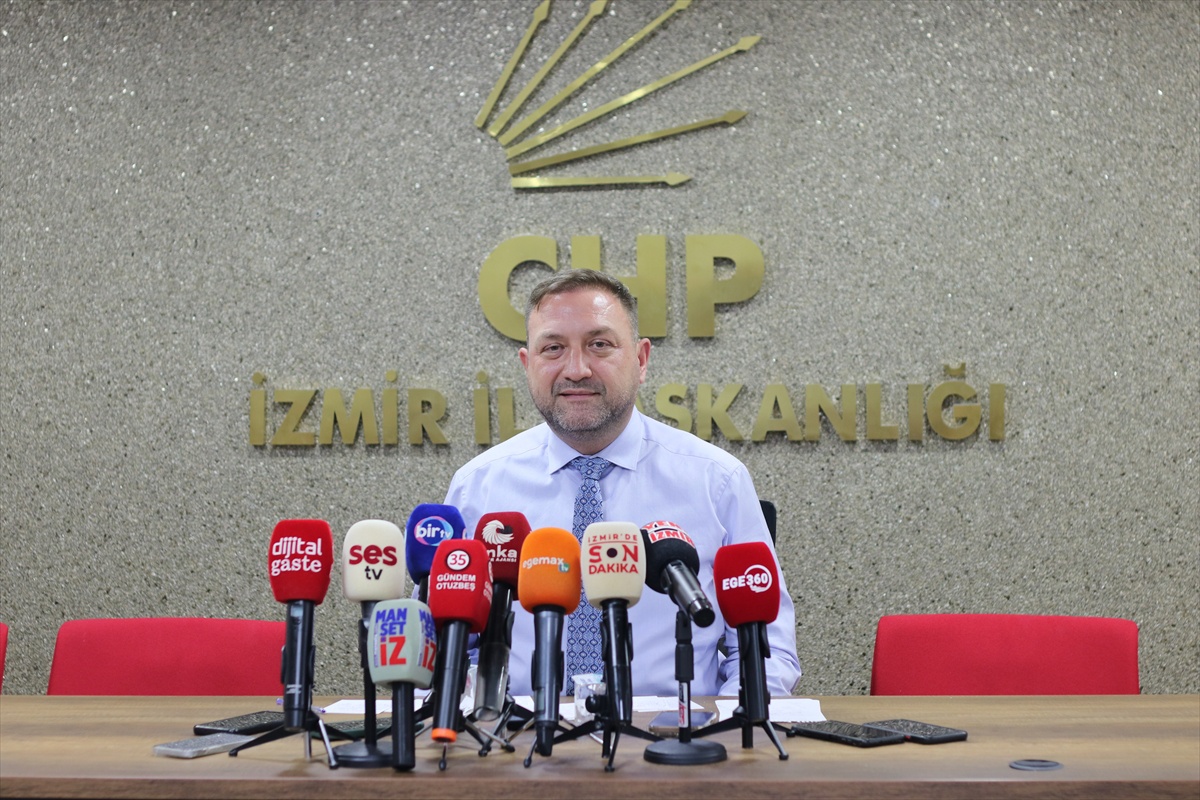 CHP\'de Ayrılıklar ve Siyasi Ahlak Vurgusu
