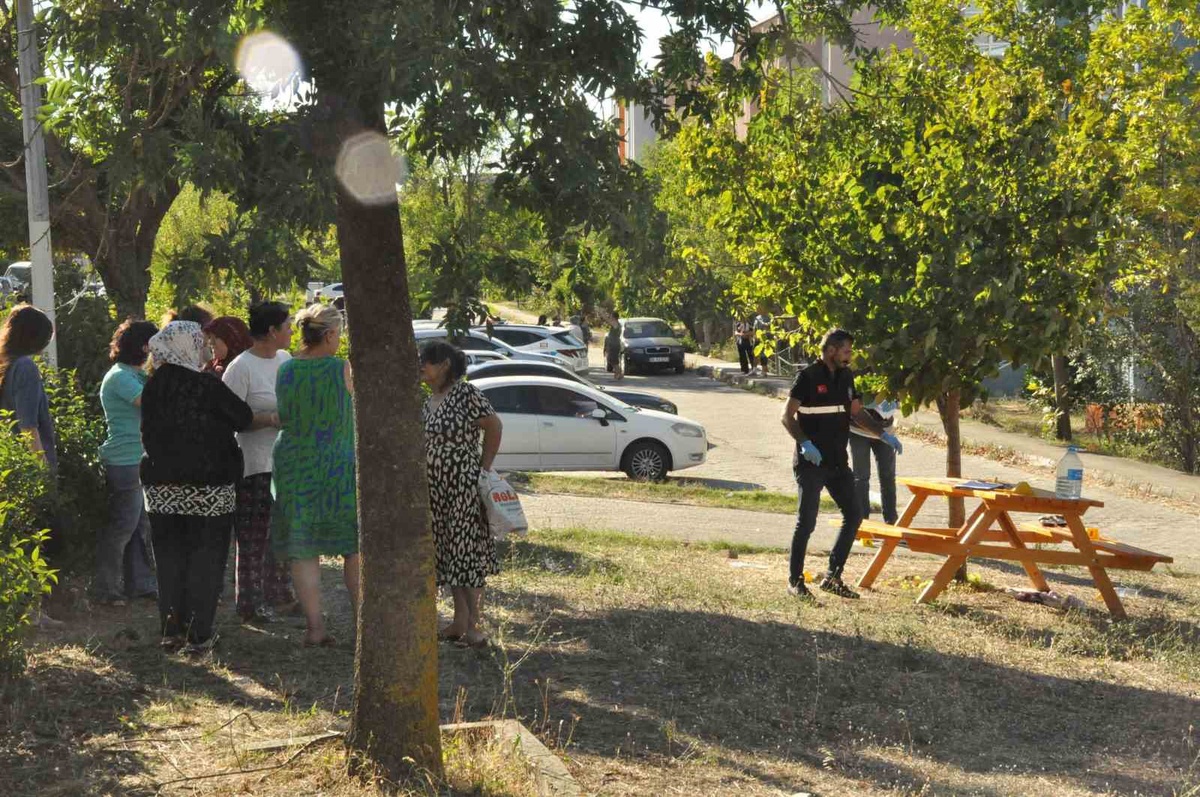 Edirne\'de Komşu Kavgasında 3 Yaralı