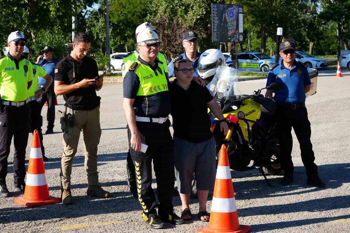 Edirne\'de Motosiklet Sürücülerine Eğitim