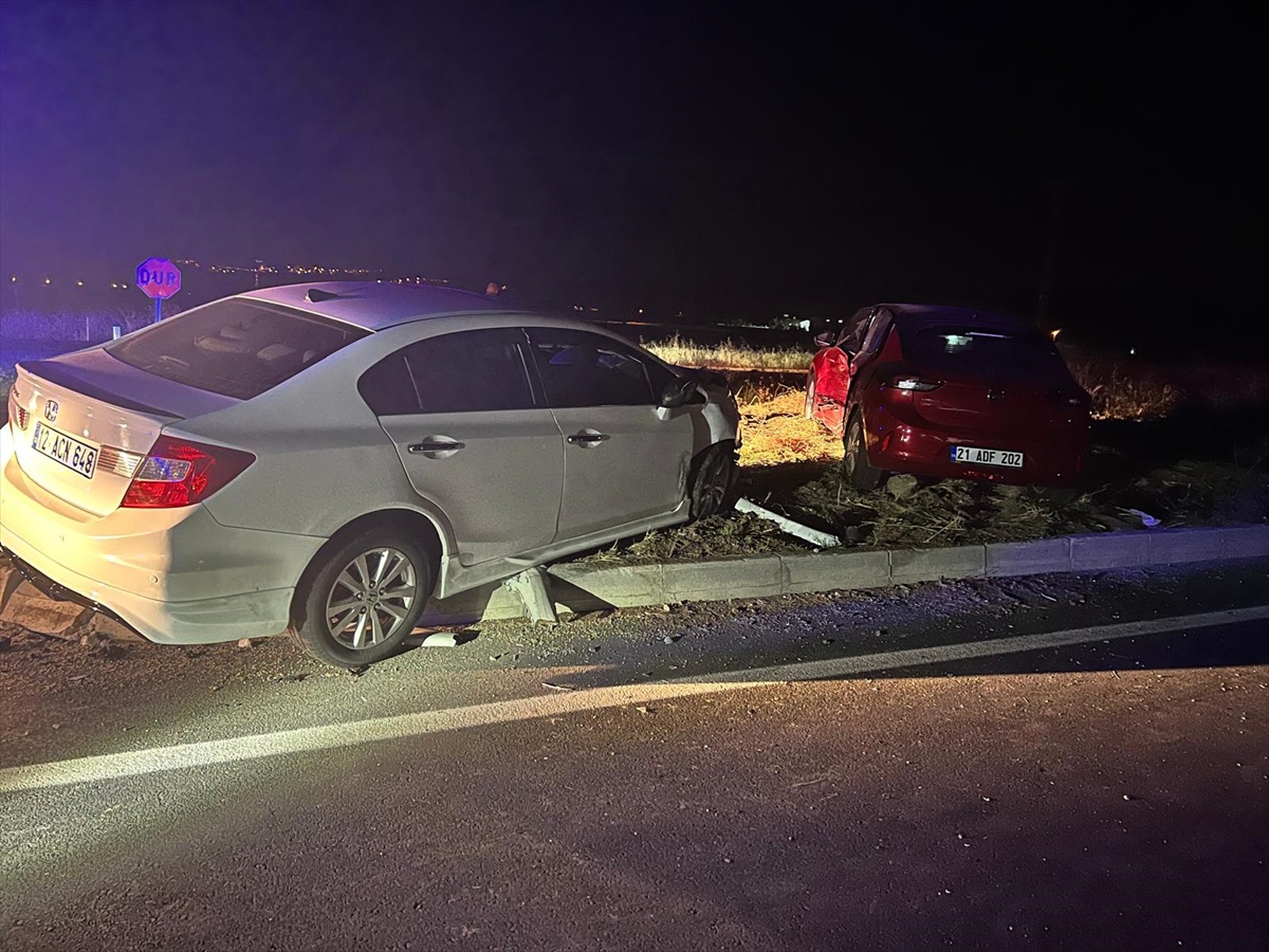 Elazığ\'da Trafik Kazası: 6 Yaralı