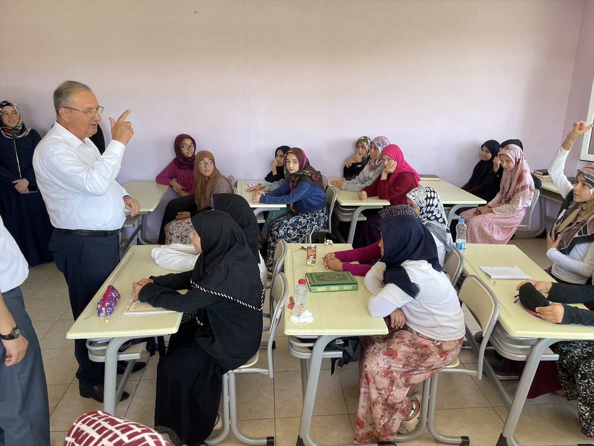 Kaymakam Tetikoğlu, Kur\'an Kursu Öğrencileriyle Buluştu