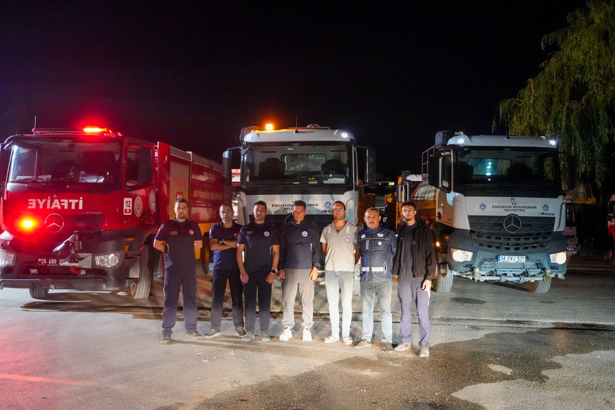 Eskişehir İtfaiyesi\'nden Çine\'deki yangın söndürme çalışmalarına destek