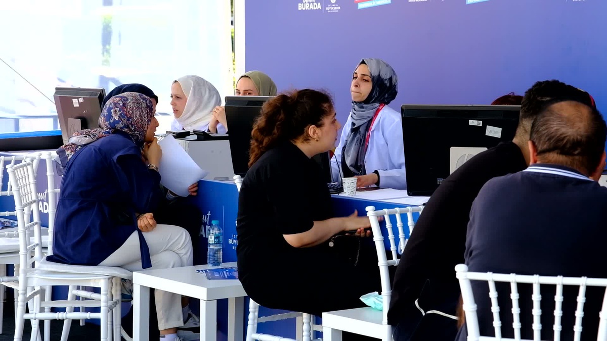 İBB Tercih Danışma ve Rehberlik Merkezleri\'ne yoğun ilgi