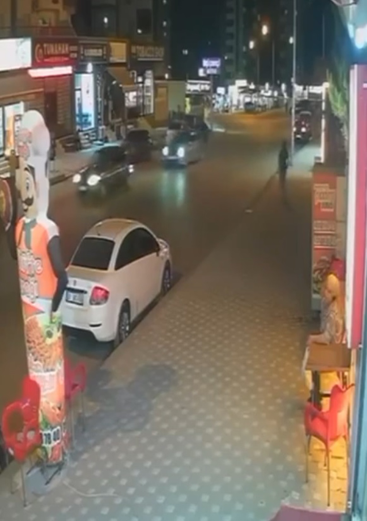 Adana\'da Kaza: Yaşlı Kadın Kıl Payı Kurtuldu