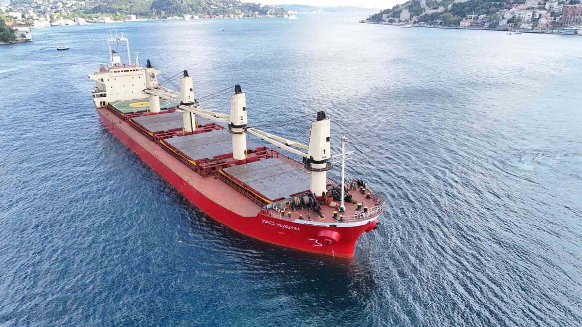 İstanbul Boğazı\'nda Gemi Trafiği Durduruldu