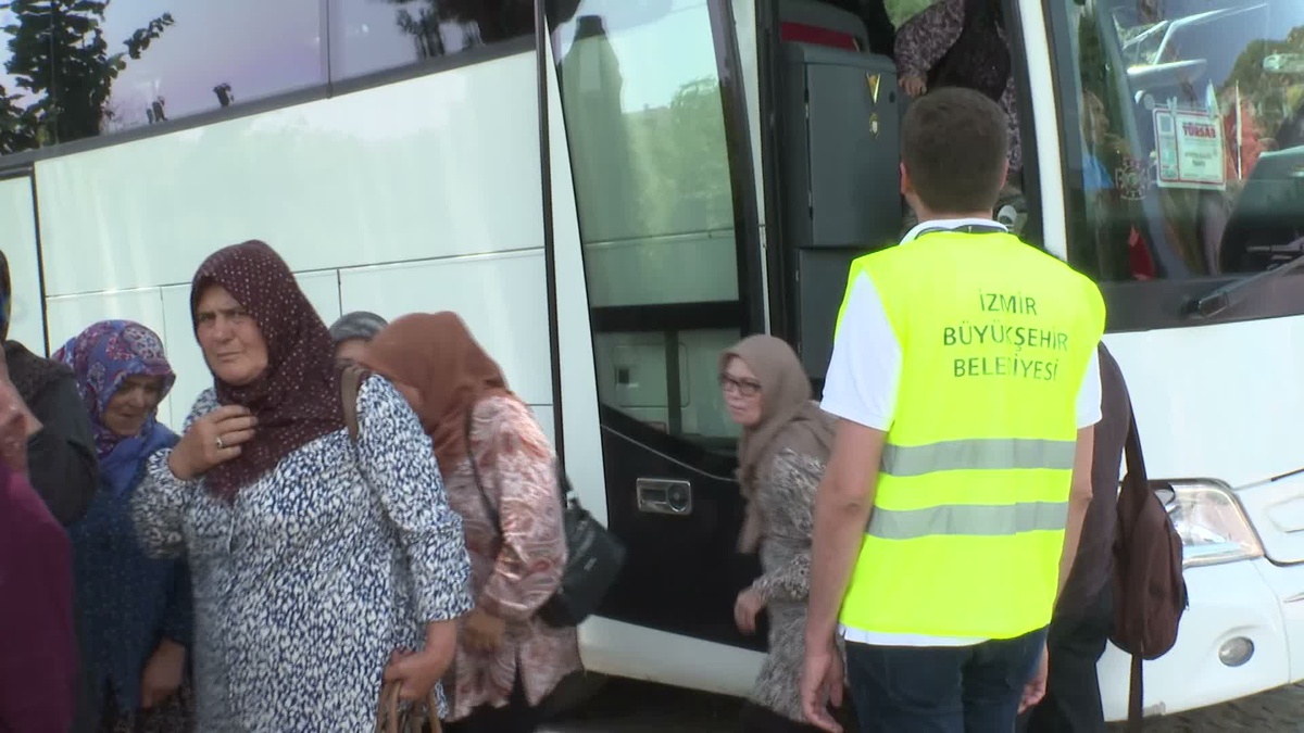 İzmirliler kültür gezileriyle kenti keşfetti