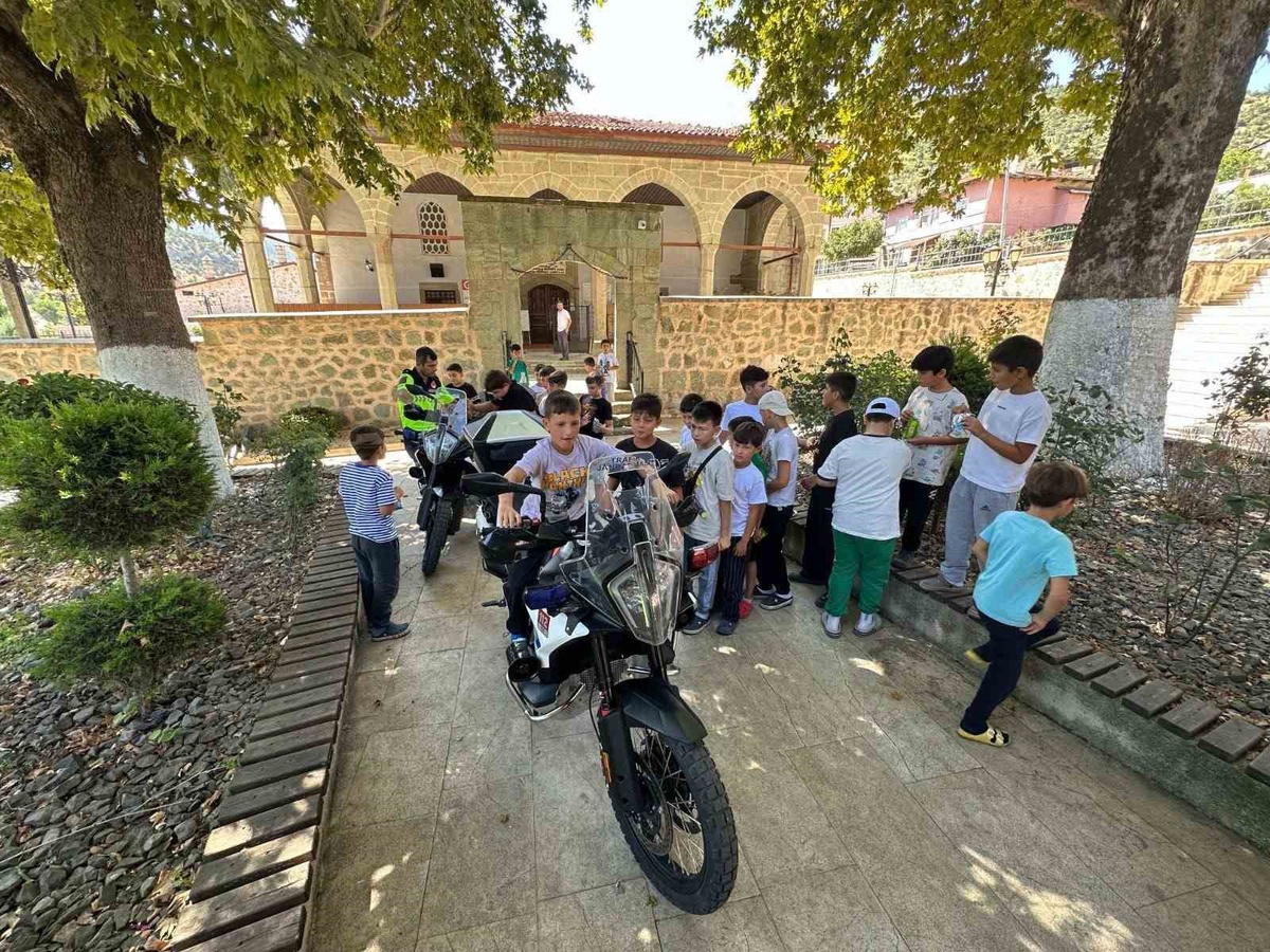 Bilecik\'te Öğrencilere Trafik Eğitimi