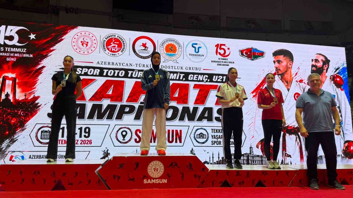 Kağıtspor’dan bir haftada 10 Türkiye şampiyonluğu