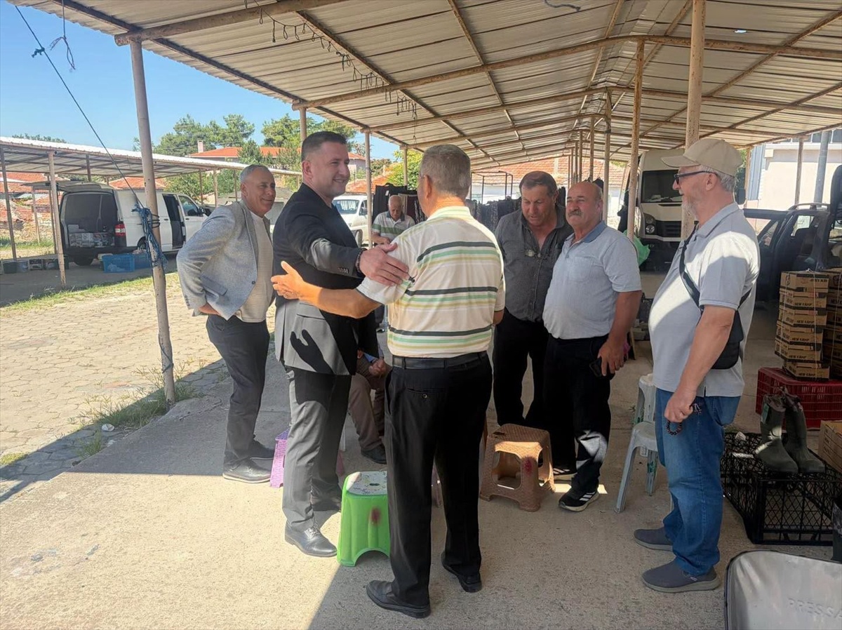 Başkan Sezgin Halk Pazarını Ziyaret Etti