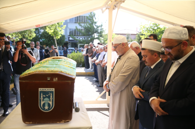 Milli Savunma Bakan Yardımcısı Kavaklıoğlu'nun eşine son görev