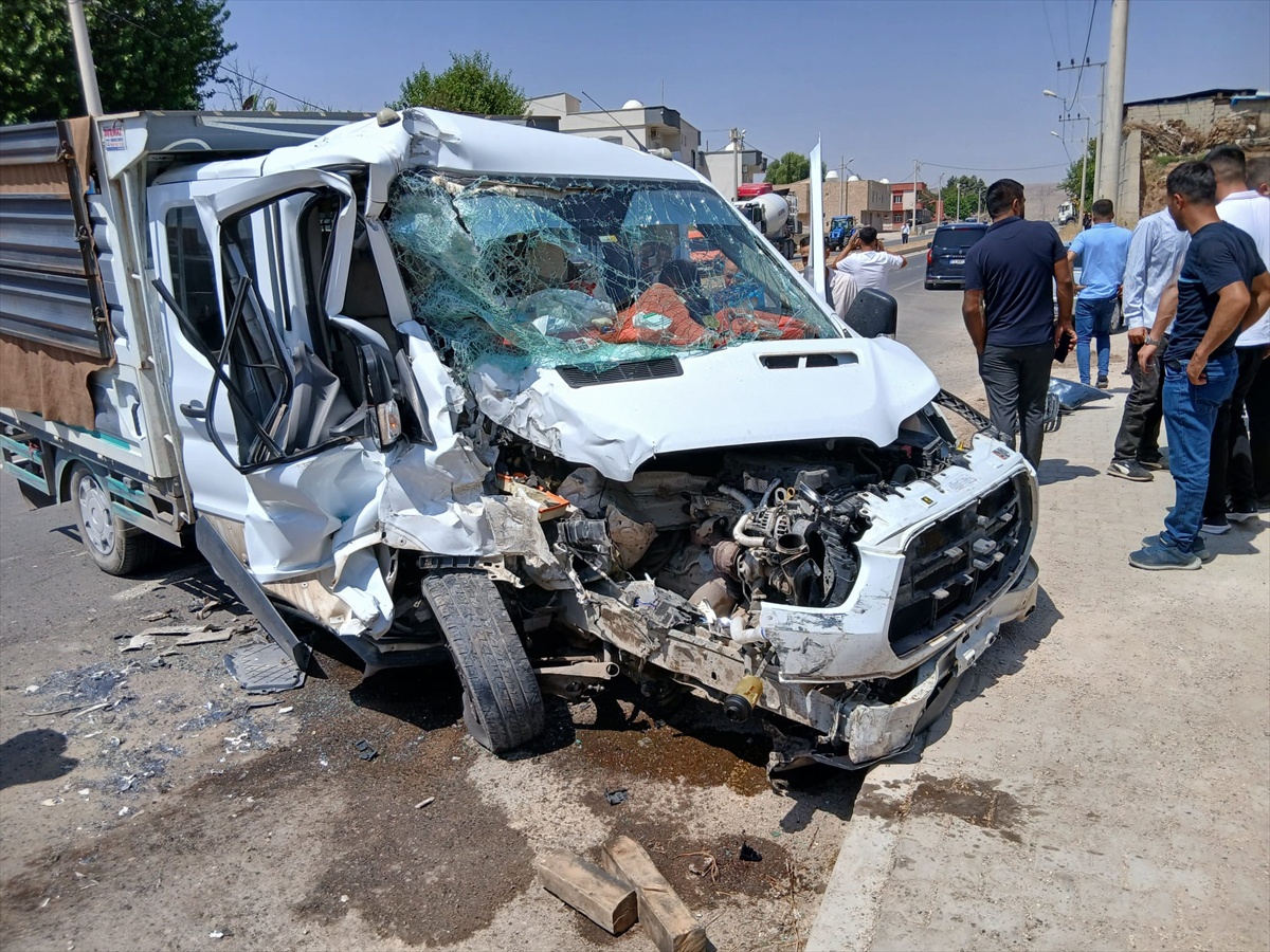 Cizre\'de Kaza: 4 Yaralı