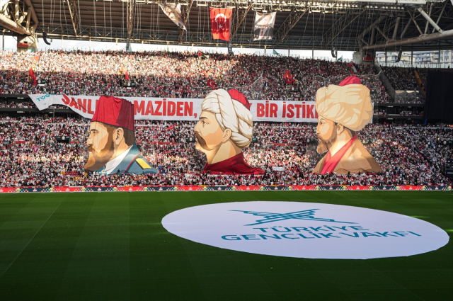 TÜGVA'dan İstanbul'da dev program! Cumhurbaşkanı Erdoğan: Güçlü Türkiye'nin TEKNOFEST kuşağı yeri göğü inletiyor