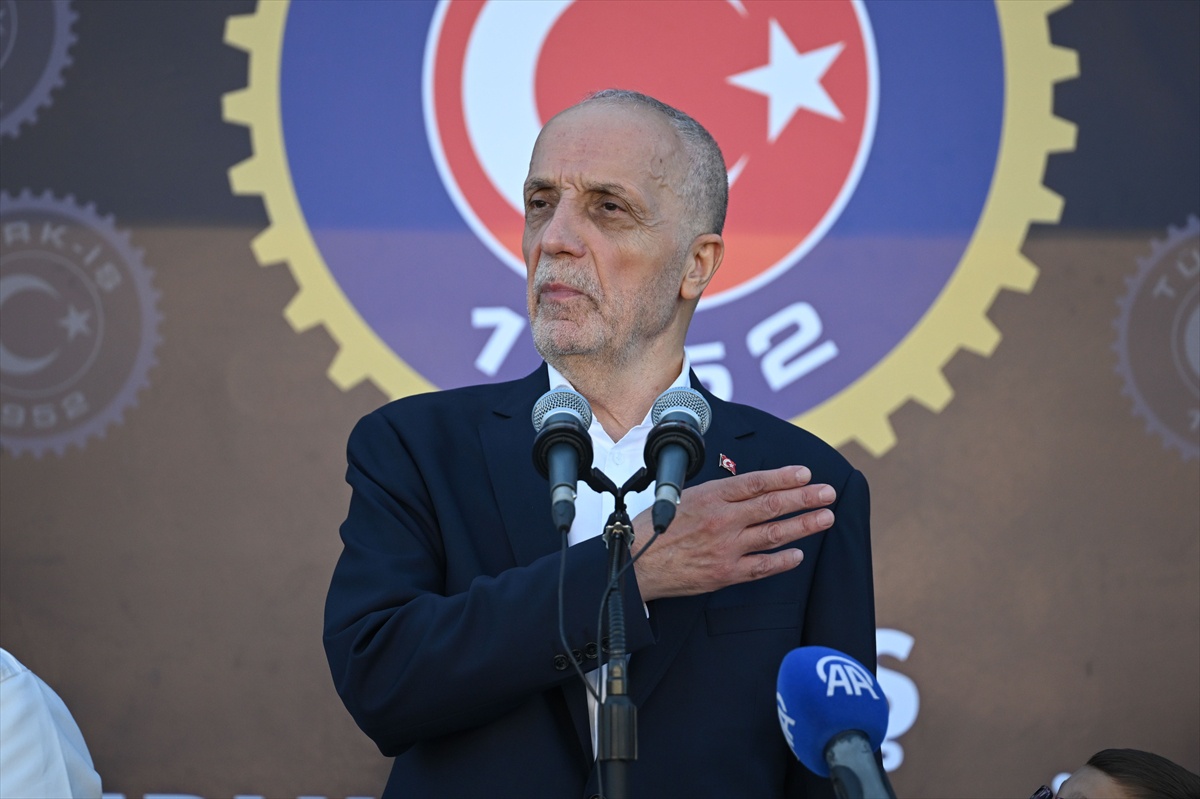 TÜRK-İŞ 74. kuruluş yıl dönümünde yeni genel merkezini açtı