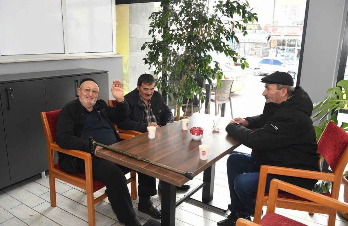 Yazın vazgeçilmez durağı: Emekliler Kafeteryaları