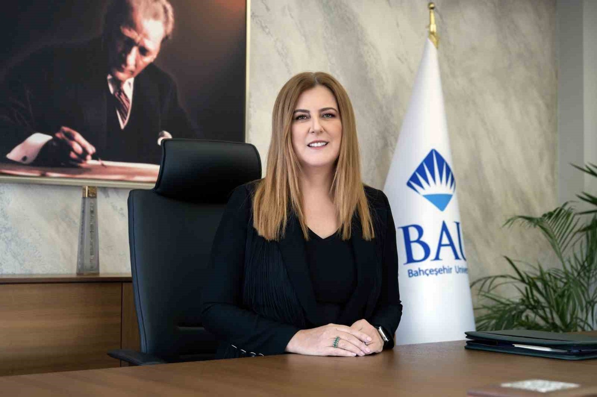 YKS Birincisi Enes, BAU\'yu Tercih Etti