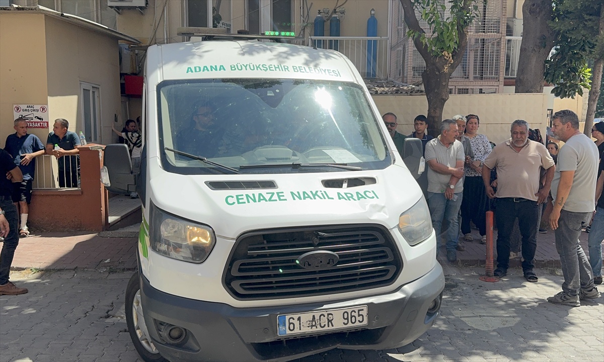 Adana\'da Restorana Silahlı Saldırı: 1 Ölü, 4 Yaralı