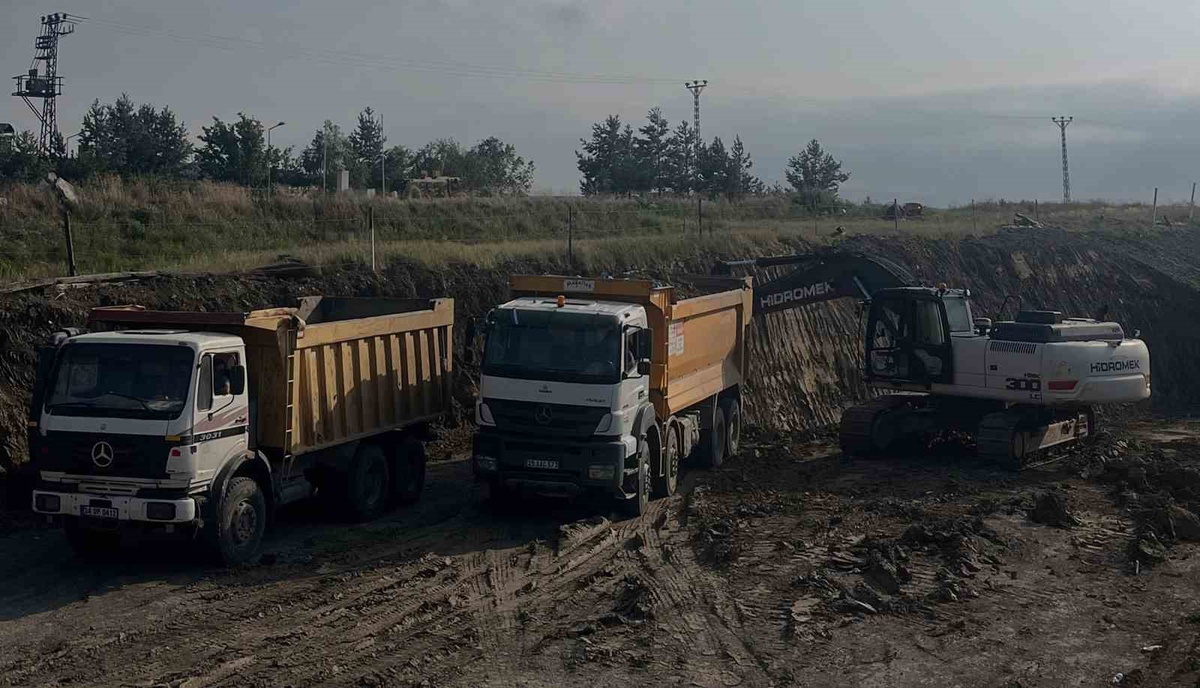 Ermenistan sınırındaki demiryolu yenileniyor