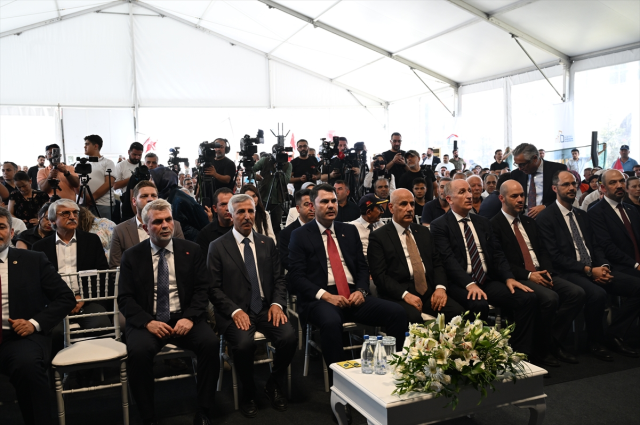 Bakan Kurum'dan <a class='keyword-sd' href='/ahbap/' title='Ahbap'>Ahbap</a> ve <a class='keyword-sd' href='/haluk-levent/' title='Haluk Levent'>Haluk Levent</a>'e imalı gönderme