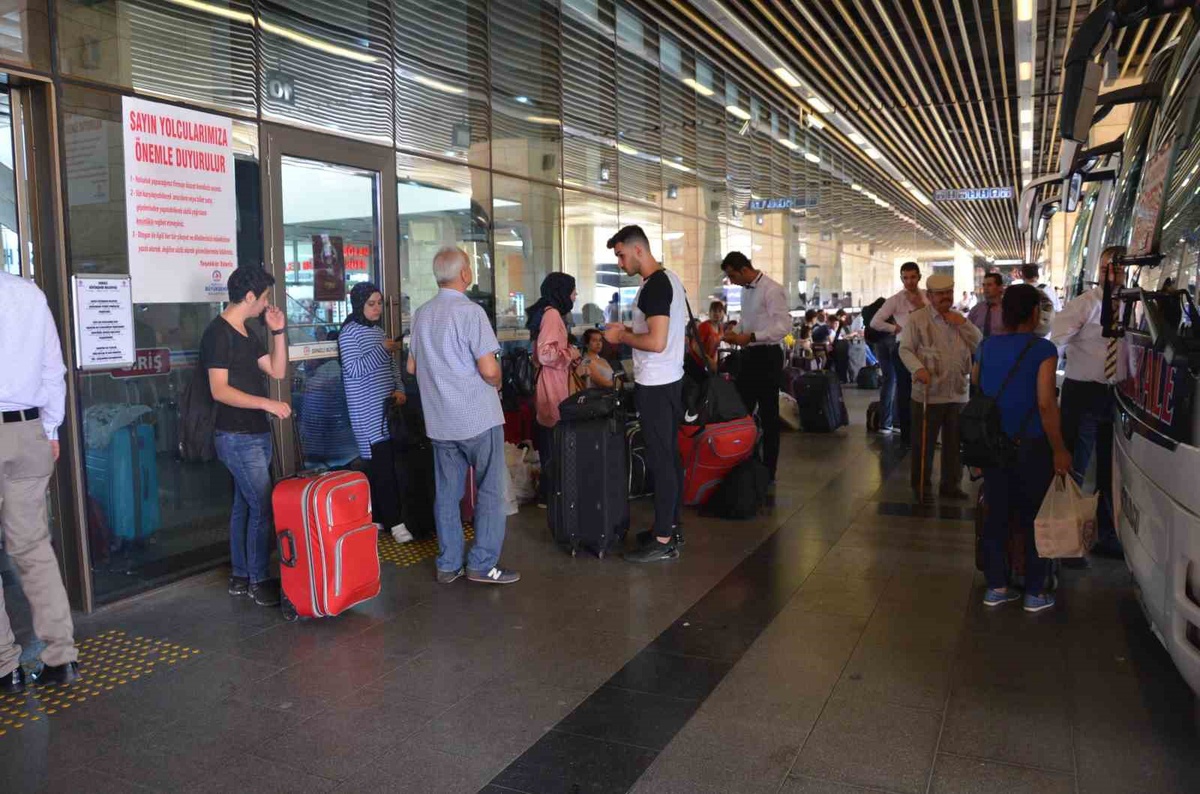 Şehirlerarası otobüslerde ücretsiz ikram dönemi tarihe karışıyor