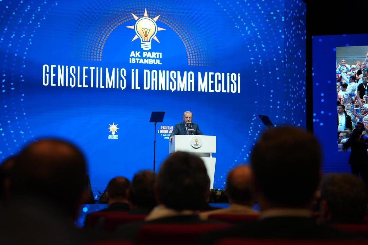 CHP\'den istifa eden 2 belediye başkanı ve 1 başkan vekili AK Parti’ye katıldı / Ek bilgiyle