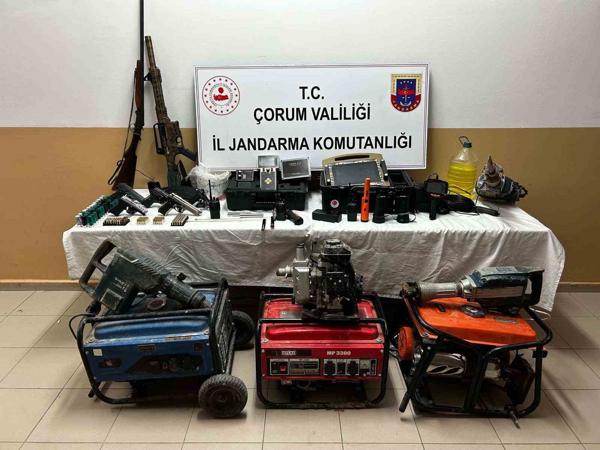 Define Avcıları Tutuklandı