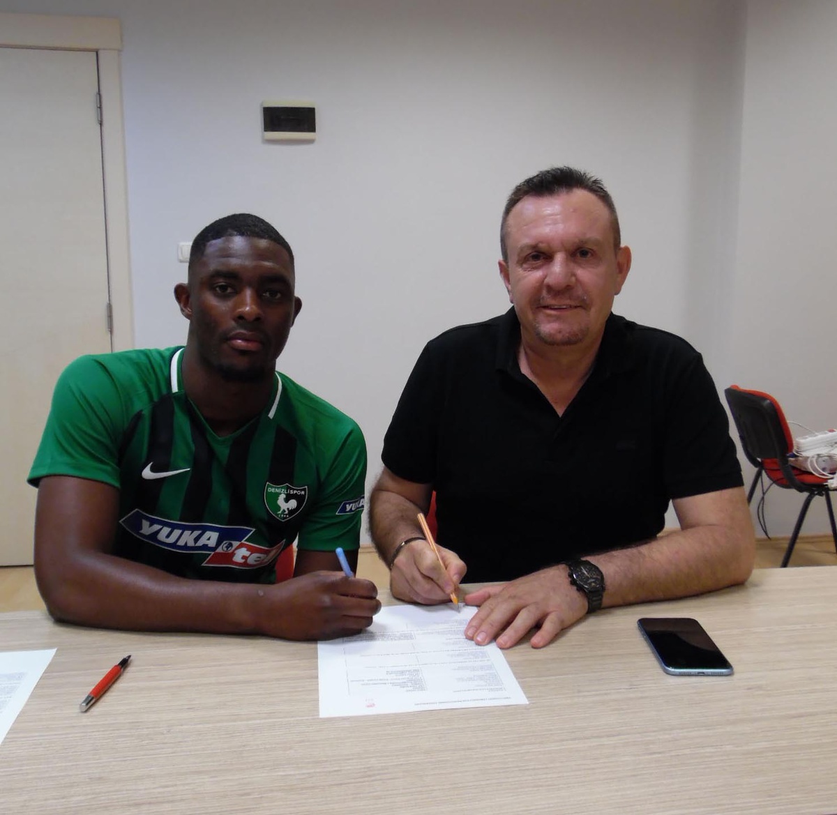 Denizlispor\'da Hadi Sacko Sürprizi