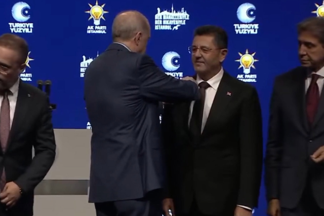 İstanbul'da üç ilçe belediye başkanı AK Parti'ye geçti