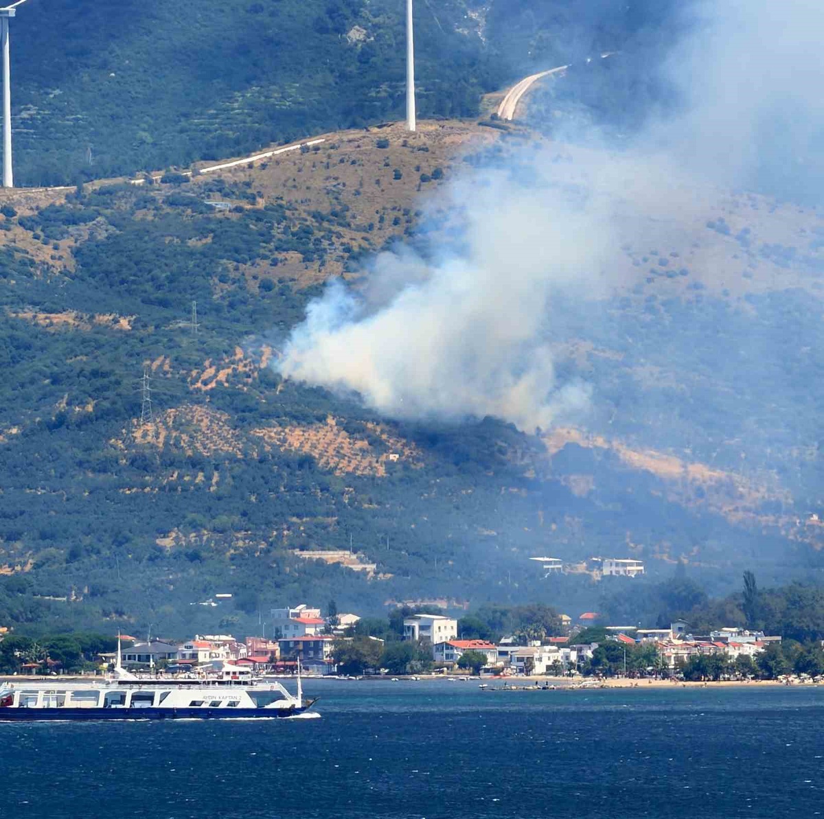 Marmara\'daki Yangına Kıvılcım Sebep Oldu