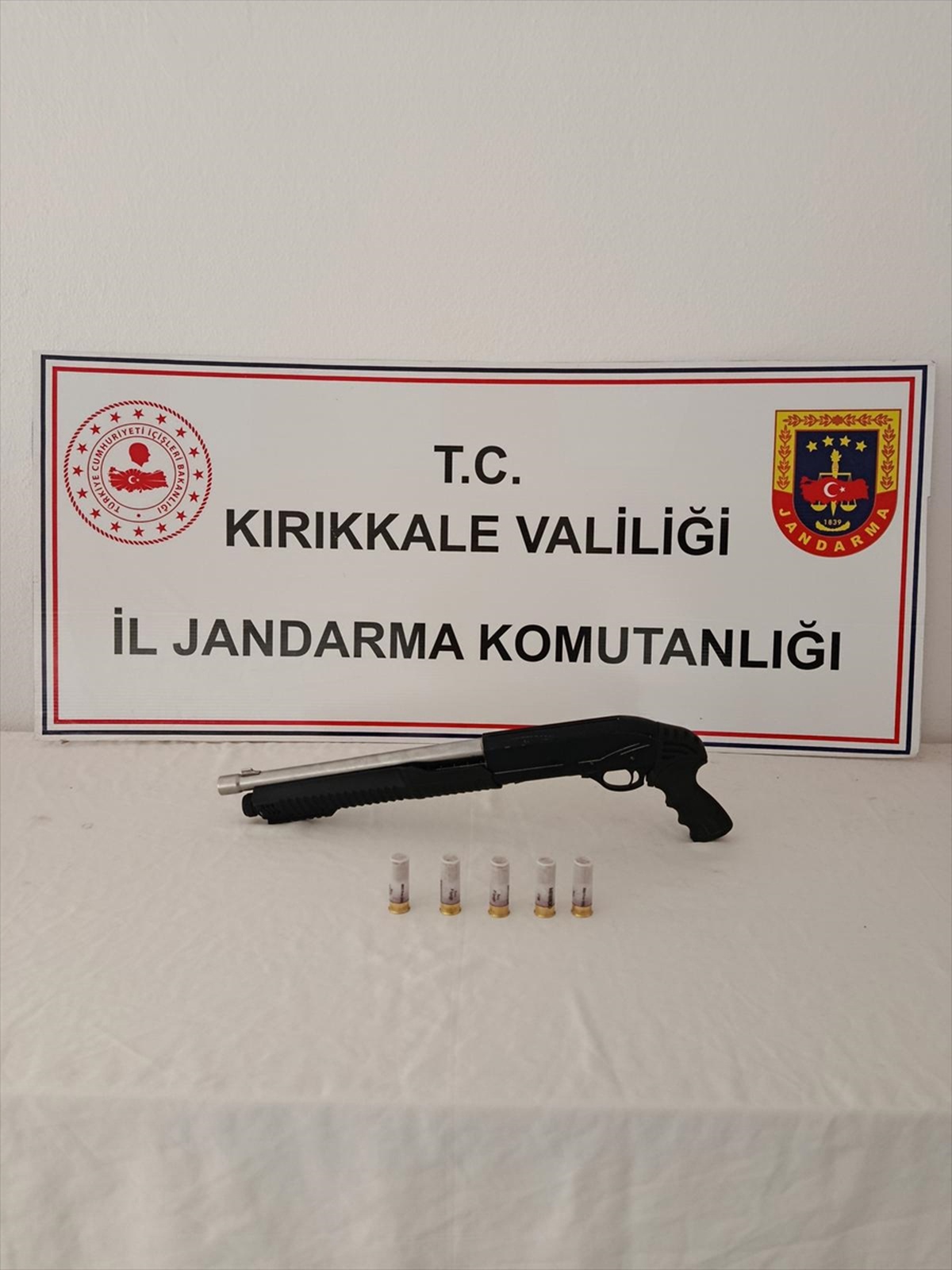 Düğünde Havaya Ateş Açan İki Şüpheli Gözaltında