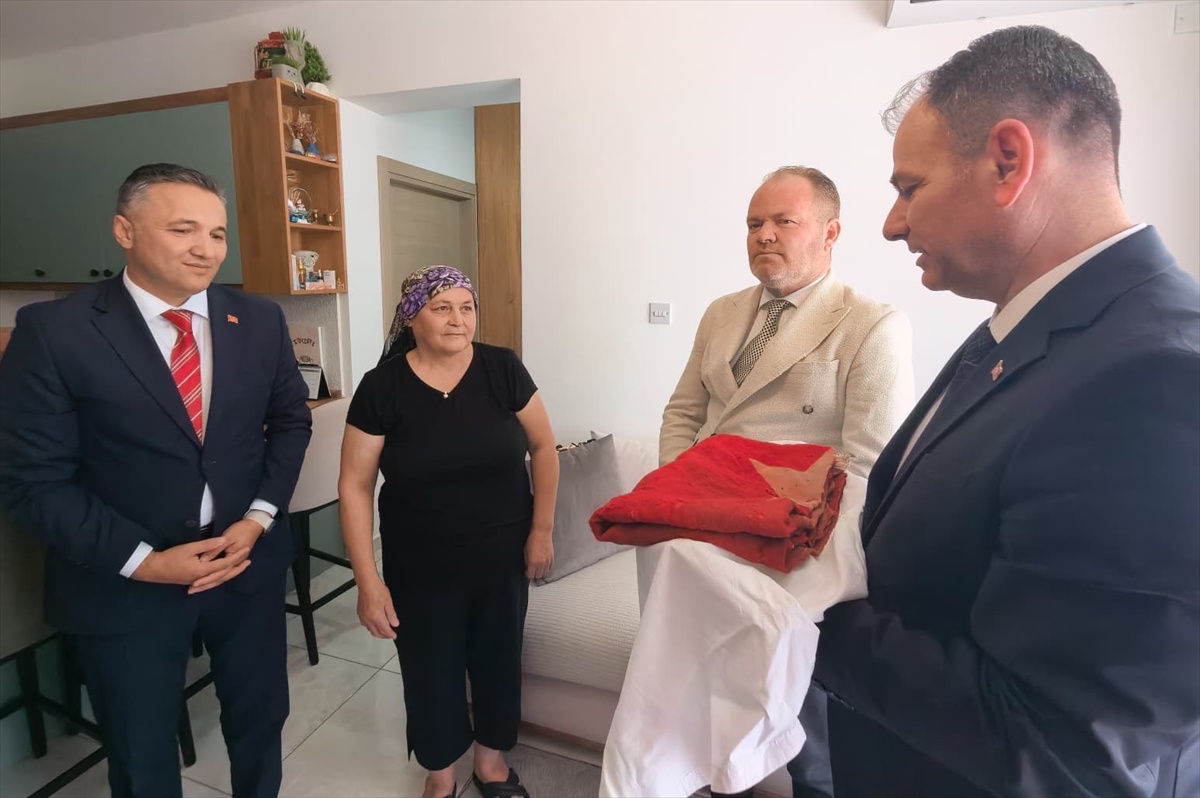 Kıbrıs Barış Harekatı Bayrağı Onarıma Gönderildi