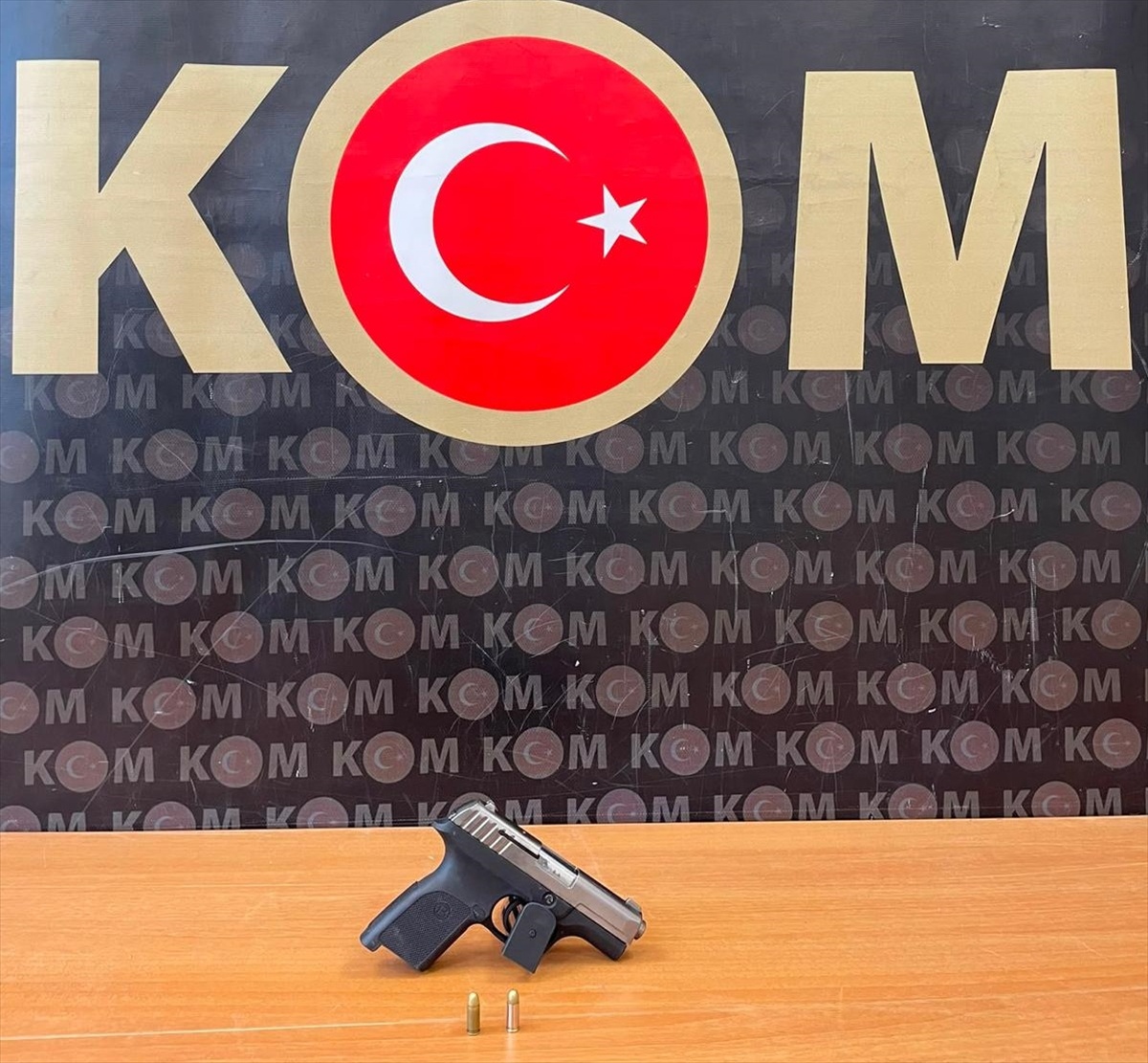 Manisa\'da Suç Örgütüne Baskın: 7 Tutuklama