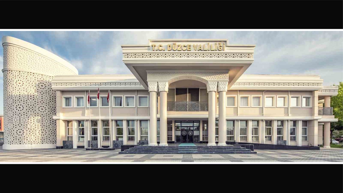 Düzce\'de Nüfus Müdürlüğü Sınav İçin Açık