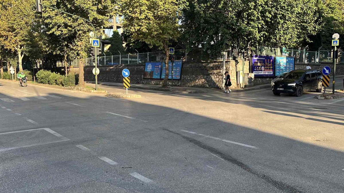 Bursa\'da Motosiklet Kazası: Bir Kişi Ağır Yaralandı