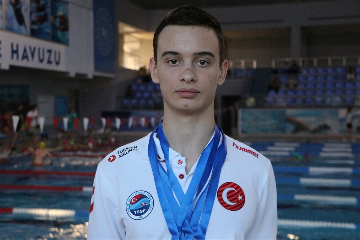 17 Yaşındaki Dalgıç Kuru'dan Başarılar