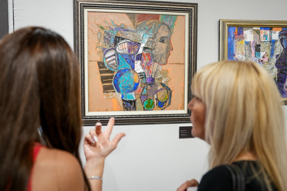 "Sofya–İstanbul: Sanat Köprüsü" sergisi, Beyoğlu\'nda ziyarete açıldı