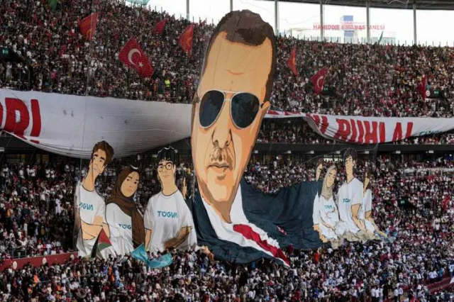 TÜGVA'nın etkinliğine damga vuran görüntü! Çok sinirlendi