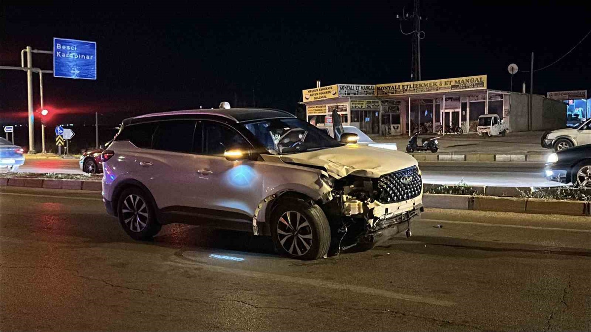 Aksaray\'da Trafik Kazası: 2 Çocuk Ağır Yaralı