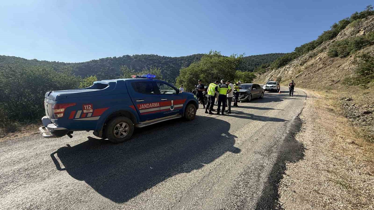 Alçılı Koluyla Motosiklet Kaza Yaptı