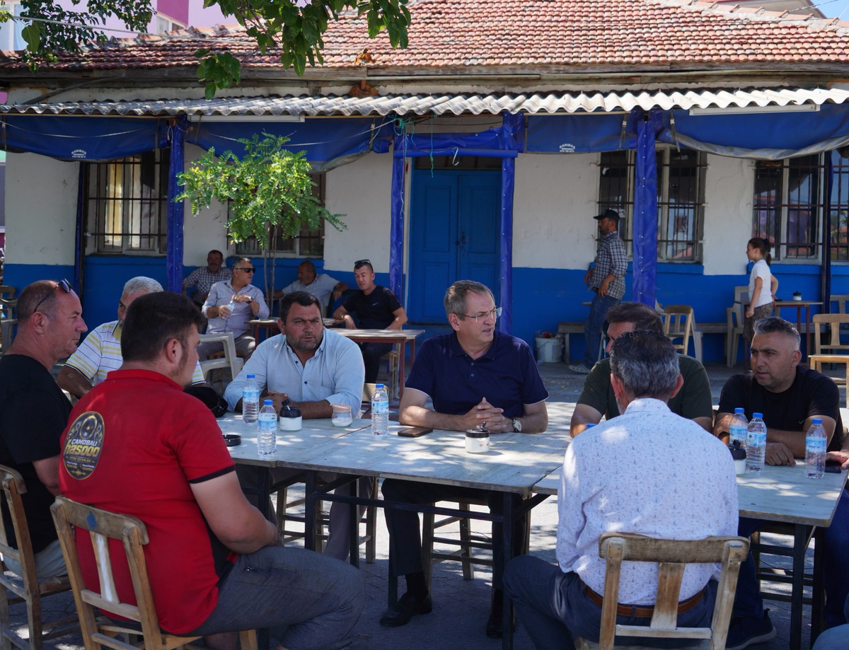 Ayvalık Belediye Başkanı Ergin\'den yangından etkilenen mahallelere ziyaret